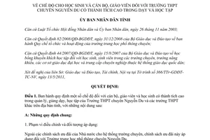 Quyết định 1972/QĐ-UBND năm 2011 chế độ cho học sinh và cán bộ trường chuyên