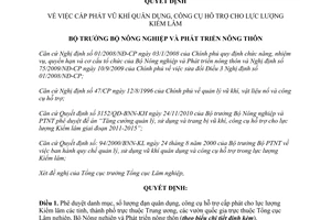 Quyết định 2705/QĐ-BNN-TCLN cấp phát vũ khí quân dụng công cụ hỗ trợ Kiểm lâm